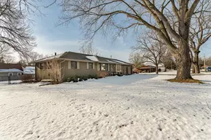 40 4th St NE, Oronoco, MN 55960 - Photo 2