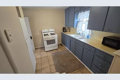 1007 7th Avenue NE, Austin, MN 55912 - Photo 2