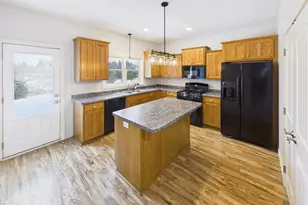 3317 Old Stone Way NE, Sauk Rapids, MN 56379 - Photo 6