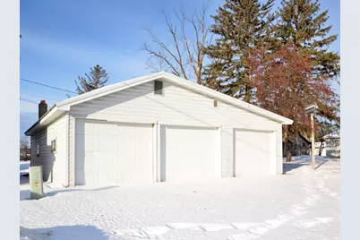 107 Grove Avenue N, Park Rapids, MN 56470 - Photo 2
