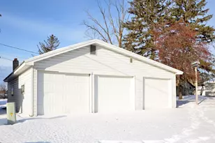 107 Grove Ave N, Park Rapids, MN 56470 - Photo 2