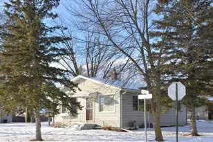 107 Grove Ave N, Park Rapids, MN 56470 - Photo 6