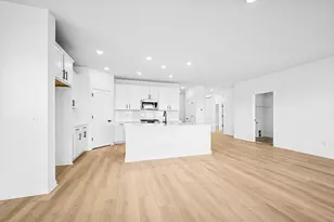 2995 Trinity Dr, Shakopee, MN 55379 - Photo 4