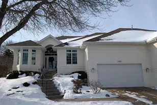 16551 Irwinton Cir, Lakeville, MN 55044 - Photo 2