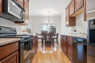 9796 Cupola Ln, Eden Prairie, MN 55347 - Photo 12