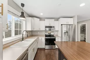 7598 Crimson Ln, Savage, MN 55378 - Photo 6