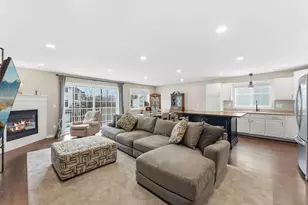 7598 Crimson Ln, Savage, MN 55378 - Photo 8