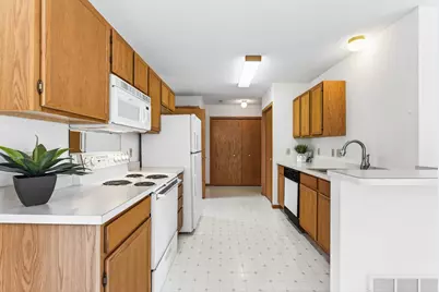 13807 Granada Way #9, Apple Valley, MN 55124 - Photo 12