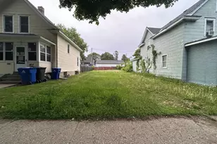 562 Western Ave N, Saint Paul, MN 55103 - Photo 1