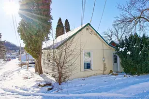 304 Sanderson St, Red Wing, MN 55066 - Photo 4