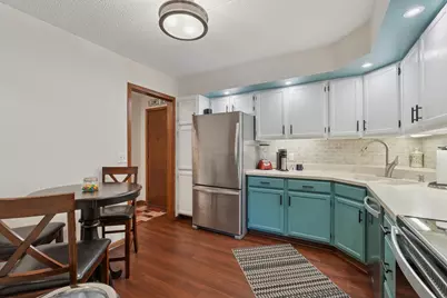 2445 Londin Lane E #212, Maplewood, MN 55119 - Photo 12