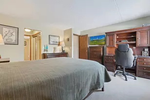 2445 Londin Ln E, Maplewood, MN 55119 - Photo 16