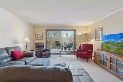 2445 Londin Lane E #212, Maplewood, MN 55119 - Photo 4