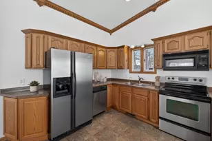 200 Skyline Dr, Wabasha, MN 55981 - Photo 12