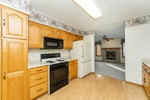 490 County Rd 11 NE, Pine Island, MN 55963 - Photo 8