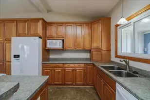 13801 High Dr, Burnsville, MN 55337 - Photo 6