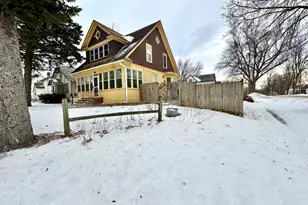 402 E 4th St, Albert Lea, MN 56007 - Photo 2