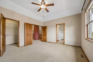 922 Ramsey St, Hastings, MN 55033 - Photo 36