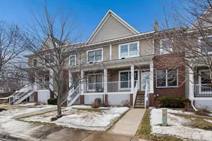 922 Ramsey St, Hastings, MN 55033 - Photo 2