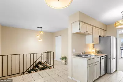 8781 Ironwood Avenue S, Cottage Grove, MN 55016 - Photo 12