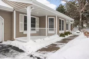 14713 Oak Run Ln, Burnsville, MN 55306 - Photo 2