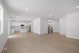 20350 Gadget Cir, Lakeville, MN 55044 - Photo 4