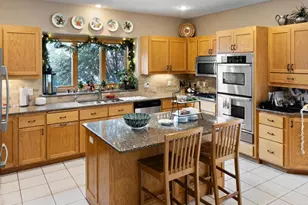 7945 Ranchview Ln N, Maple Grove, MN 55311 - Photo 8