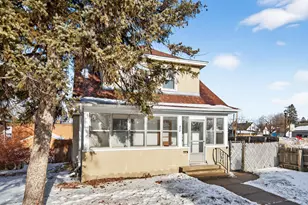 813 Jessamine Ave E, Saint Paul, MN 55106 - Photo 2