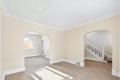 813 Jessamine Avenue E, Saint Paul, MN 55106 - Photo 8