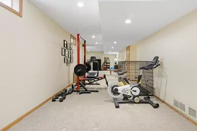 8925 Belvedere Drive, Eden Prairie, MN 55347 - Photo 28