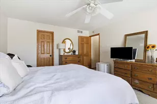 8925 Belvedere Dr, Eden Prairie, MN 55347 - Photo 18