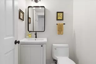 8925 Belvedere Dr, Eden Prairie, MN 55347 - Photo 40