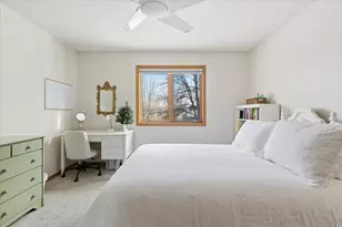 8925 Belvedere Dr, Eden Prairie, MN 55347 - Photo 20