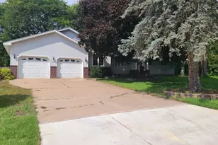 8021 Elbe St, Circle Pines, MN 55014 - Photo 34