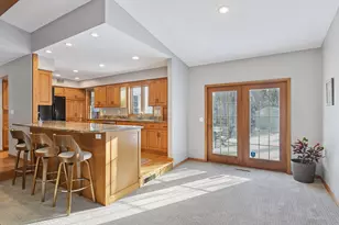 2908 Cedar Knoll Ct, Minnetonka, MN 55305 - Photo 10