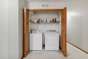 2085 Gresham Ave N, Oakdale, MN 55128 - Photo 20