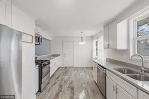 2308 16th Ave E, North Saint Paul, MN 55109 - Photo 8