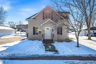 1140 Florence St, Baldwin, WI 54002 - Photo 2