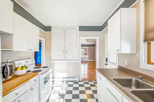 1140 Florence St, Baldwin, WI 54002 - Photo 6