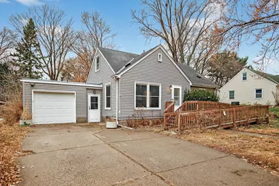 2057 Giesmann Street, Roseville, MN 55113 - Photo 2