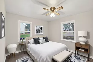 2057 Giesmann St, Roseville, MN 55113 - Photo 16