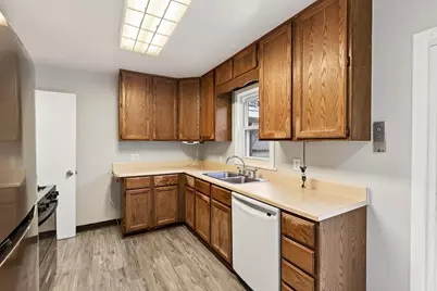 2057 Giesmann Street, Roseville, MN 55113 - Photo 8