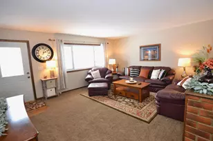 803 Hillcrest Dr, Montgomery, MN 56069 - Photo 2