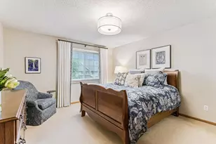 8465 Cortland Rd, Eden Prairie, MN 55344 - Photo 18