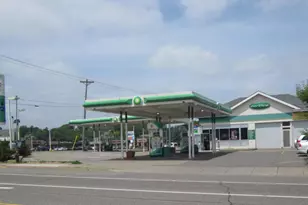 7800 Medicine Lake Rd, New Hope, MN 55427 - Photo 1