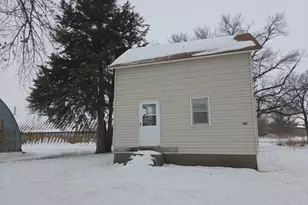 321 4th Ave SE, Winnebago, MN 56098 - Photo 1