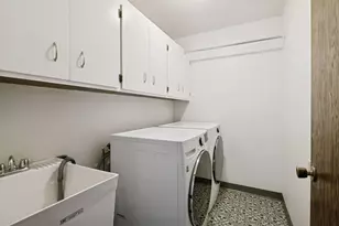 6066 Blake Ridge Rd, Edina, MN 55436 - Photo 22