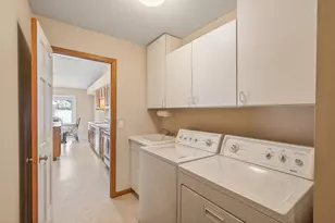 8810 Pointe Vista Dr, Victoria, MN 55386 - Photo 24