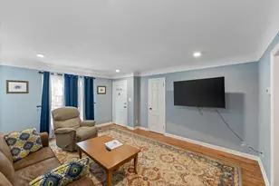 4042 Lake Rd Ave, Robbinsdale, MN 55422 - Photo 6