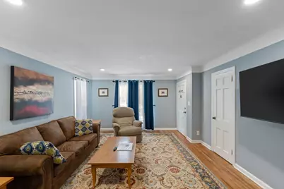 4042 Lake Road Avenue, Robbinsdale, MN 55422 - Photo 2